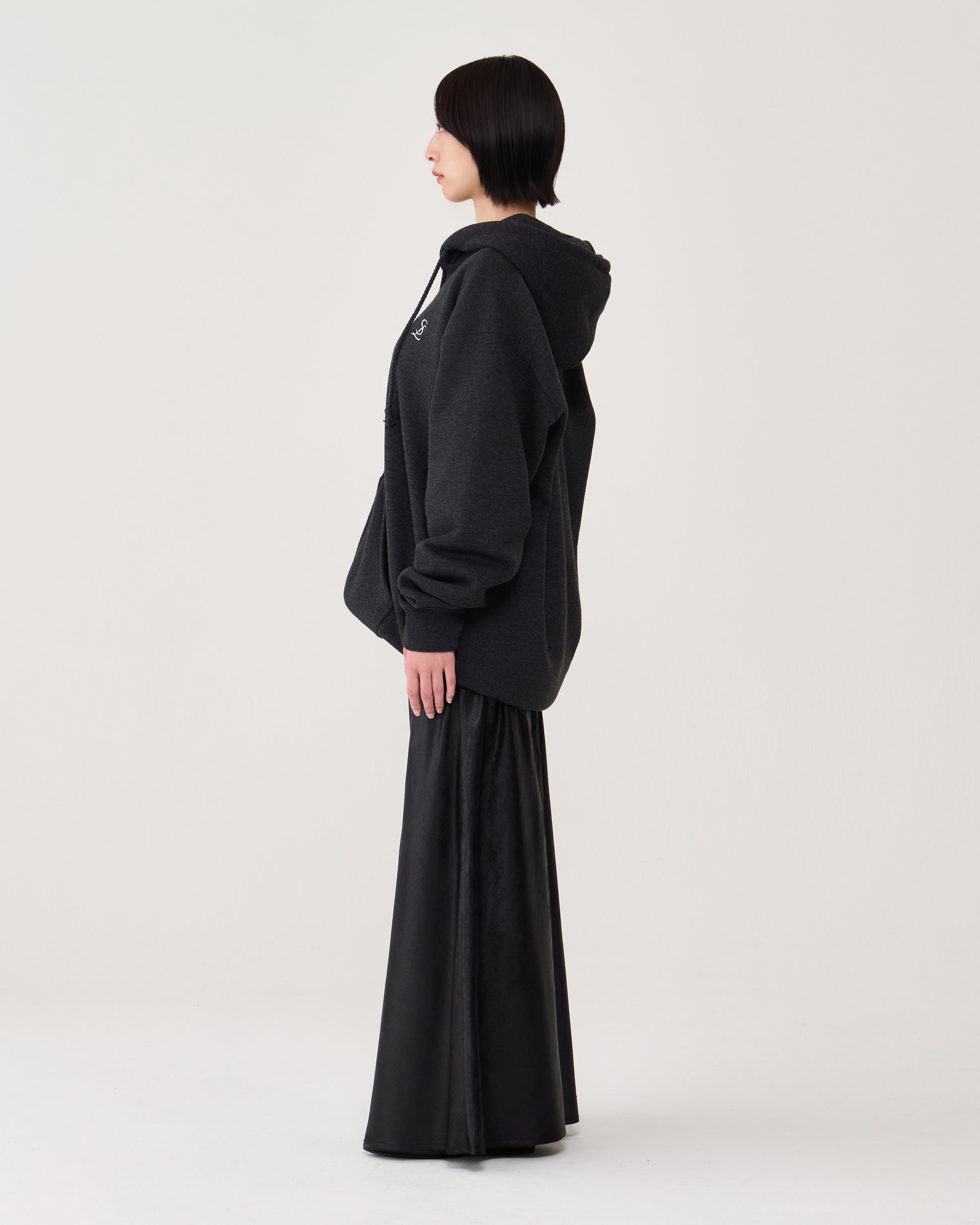 Drapey long skirt / Black
