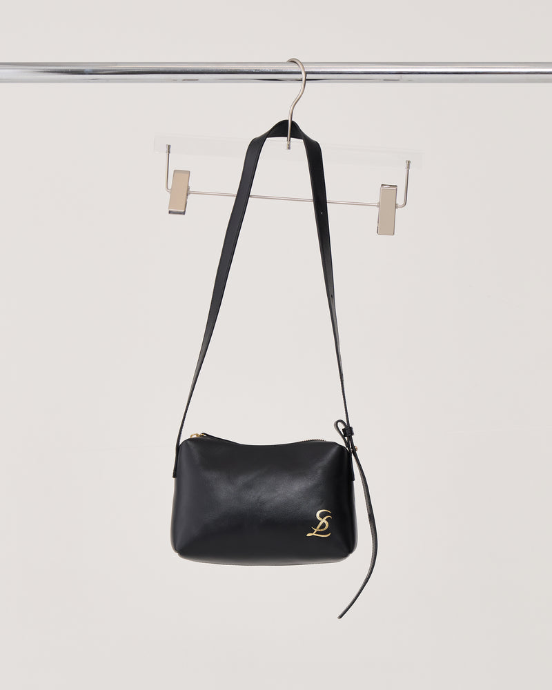 Curve leather bag