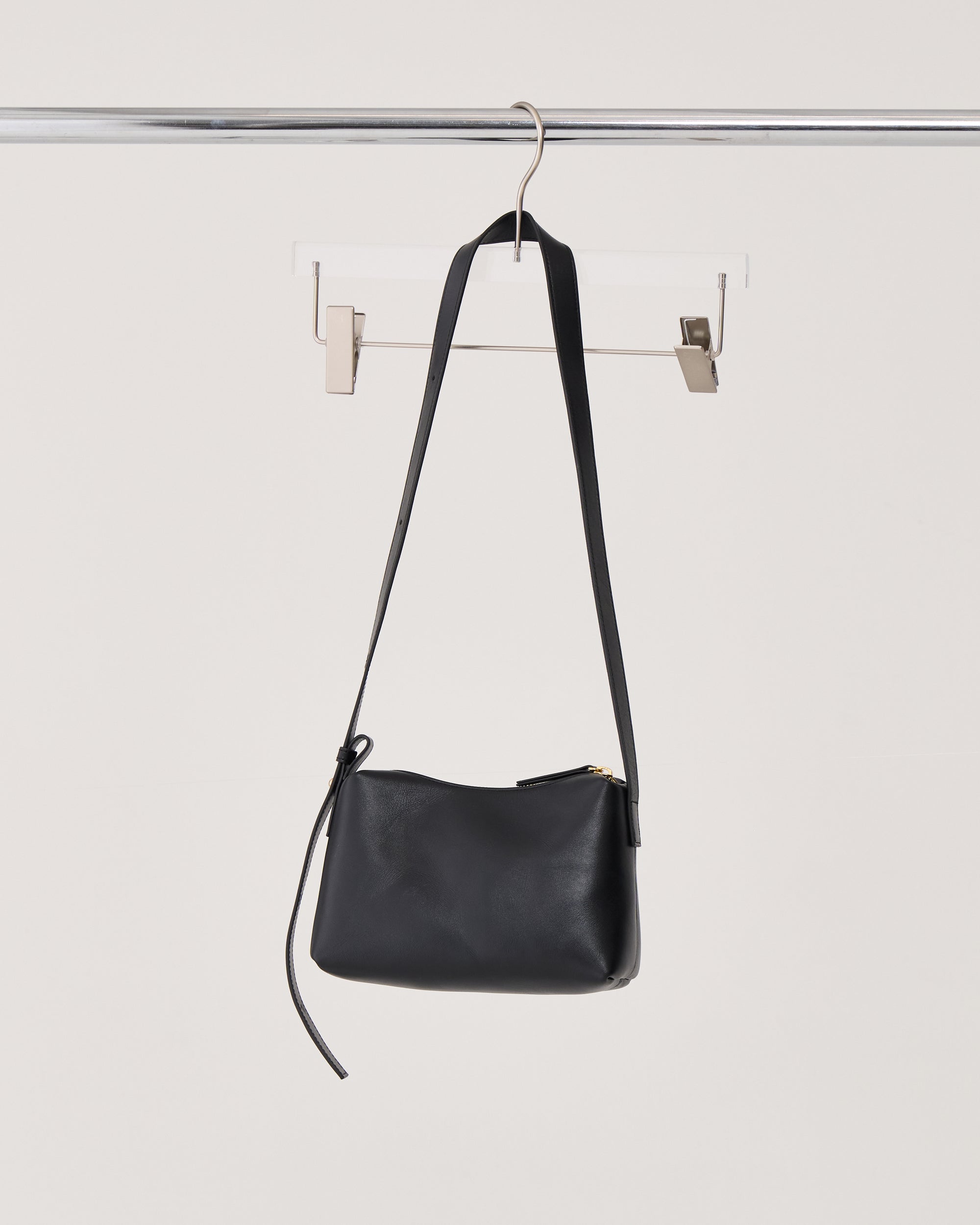 Curve leather bag