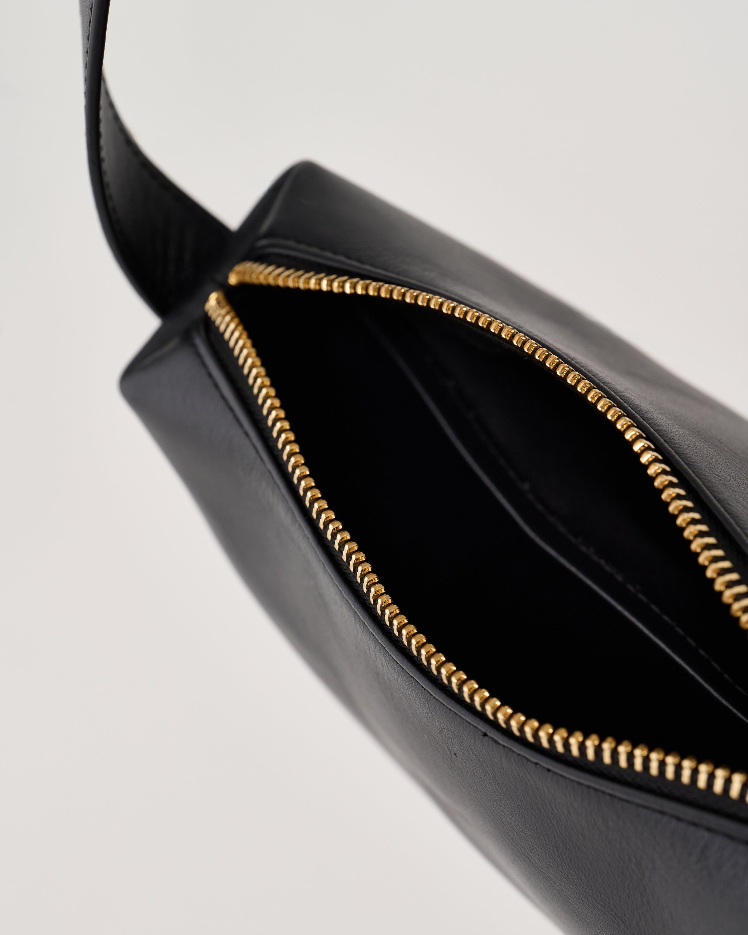 Curve leather bag | SULA