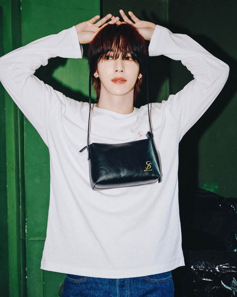 Curve leather bag